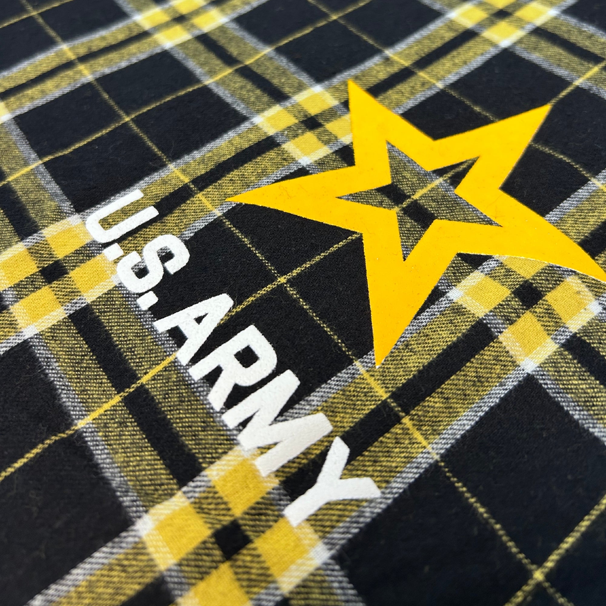 Army Star Premium Flannel Blanket (Black/Gold)